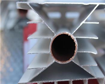 太諾銅鋁復合暖氣片的截面圖