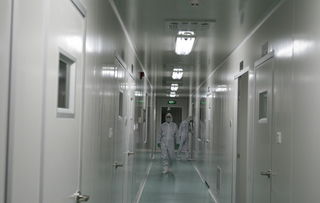 藥廠GMP車(chē)間空氣過(guò)濾器 保障無(wú)塵室與潔凈室環(huán)境的關(guān)鍵